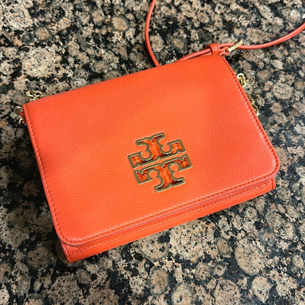 TORY BURCH Britten Combo crossbody NWOT